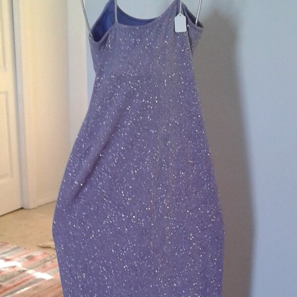 PROM/GRAD DRESS - Picture 4 of 14